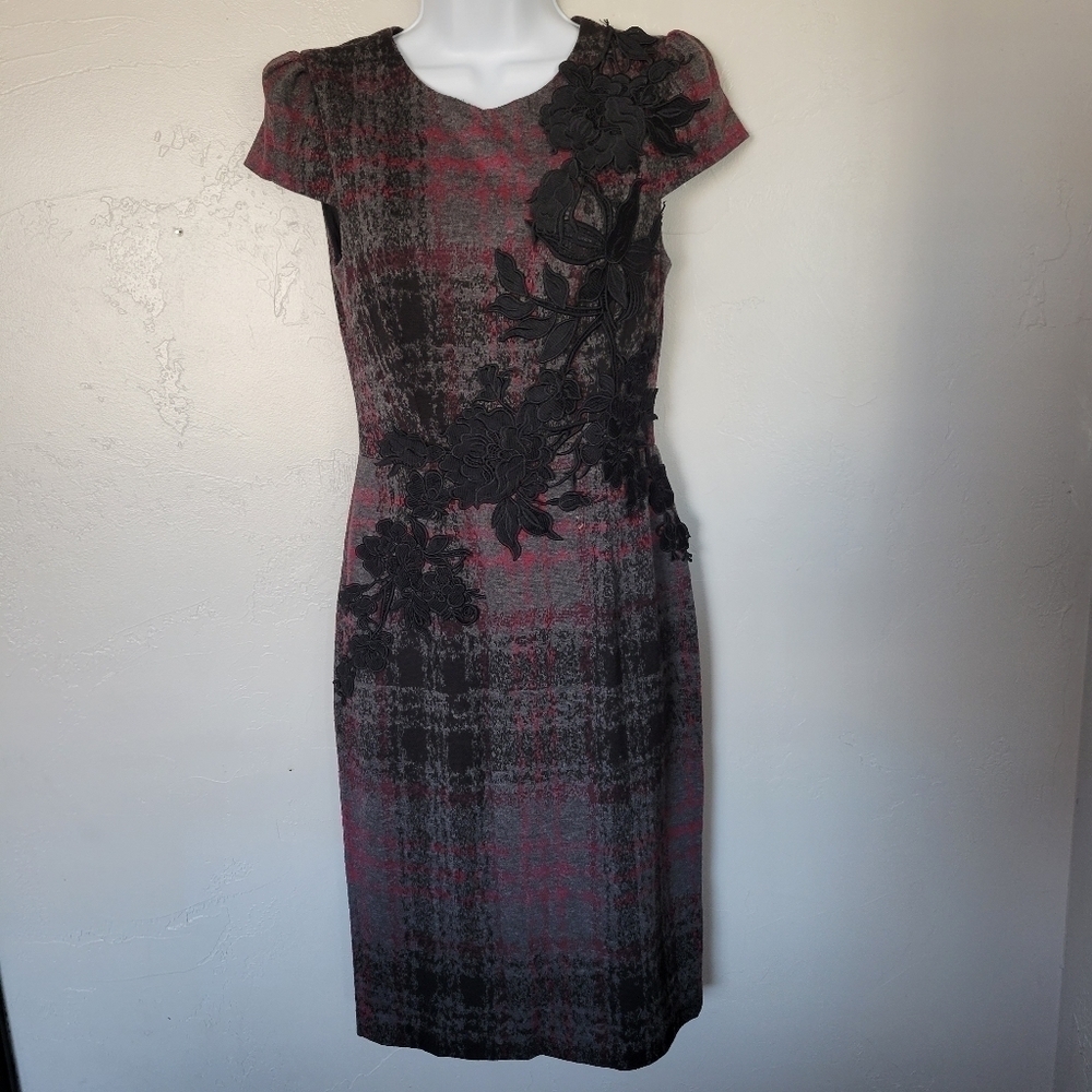Betsey Johnson Short Sleeve Midi Dress Black Floral Applique Sz 2 Grey Black Red